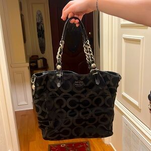 Large coach bag just opened my moms doesn't want it